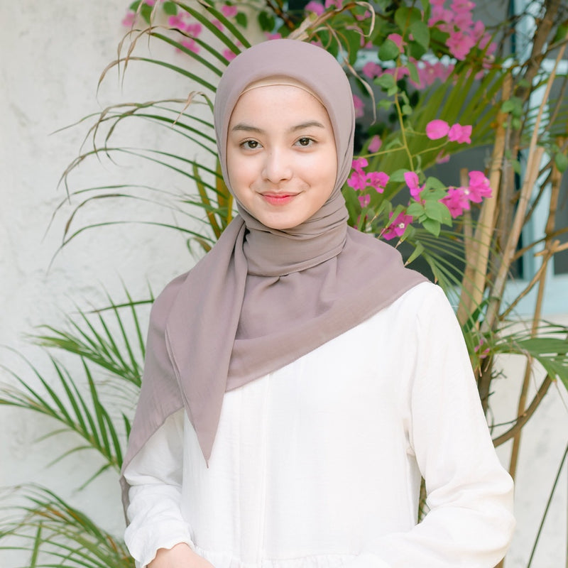 Mima Square (Hijab Segiempat Segi empat Bahan Katun)
