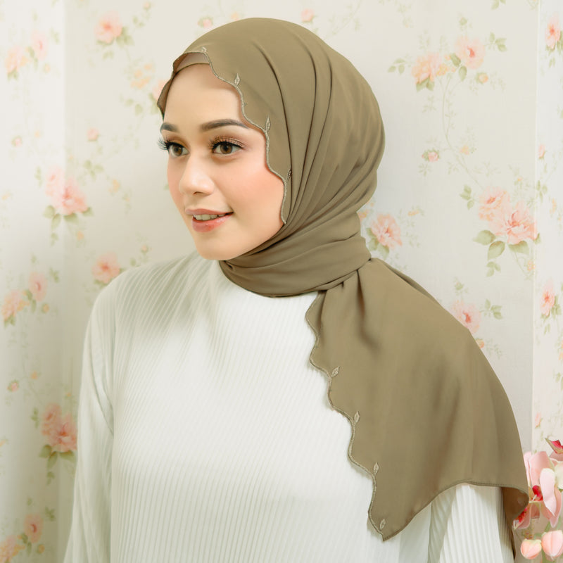 Jade Classic Shawl Natural