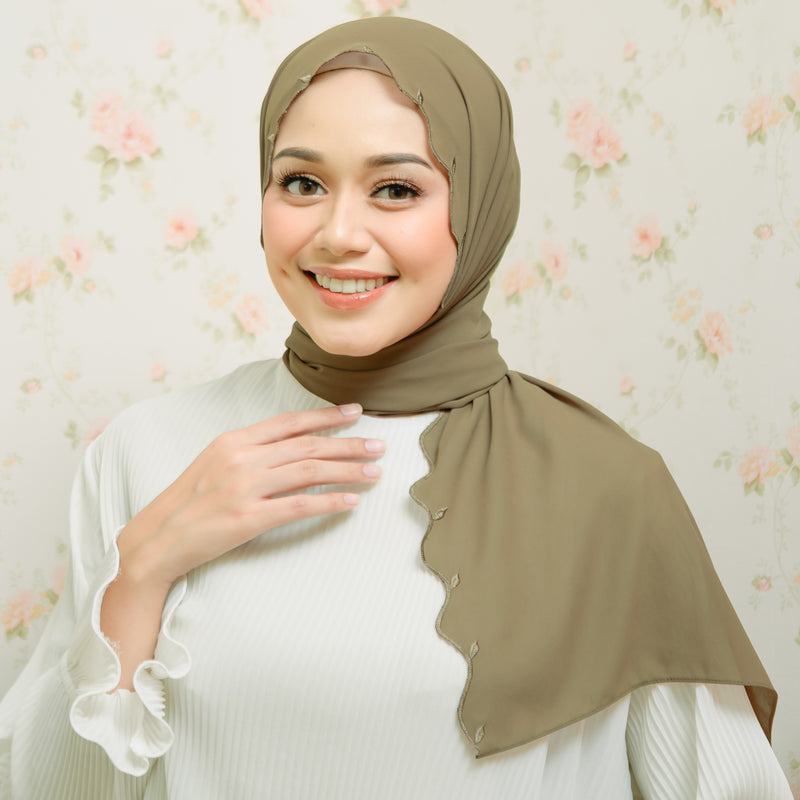 Jade Classic Shawl Natural