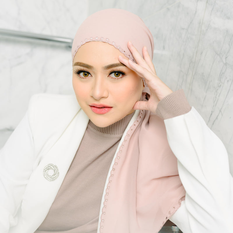 Daira Classic Shawl (Pashmina Emboridery Bordir Lubang) Kerudung Pashmina Muslim  Wanita