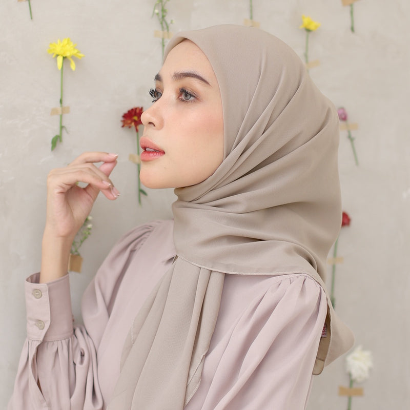 Polly Cotton ( Hijab Segiempat Polly Cotton)