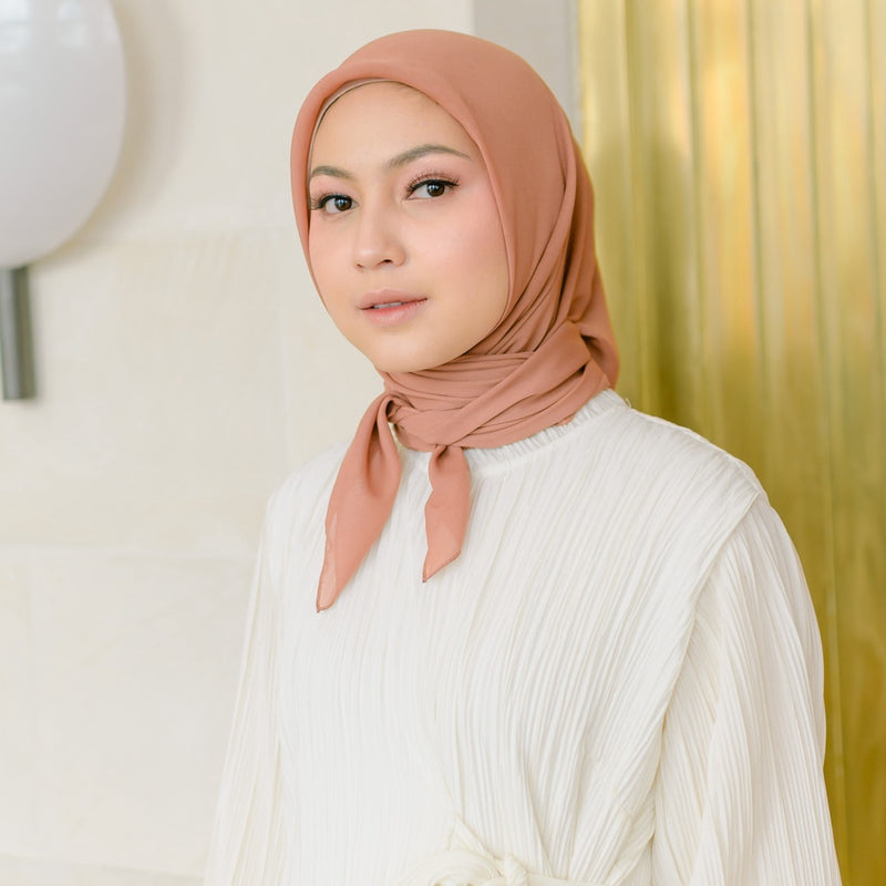 Polly Cotton ( Hijab Segiempat Polly Cotton)