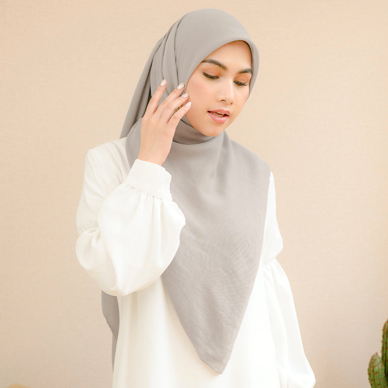 Mima Square Syari (Hijab Segiempat Syari) Grey Cream