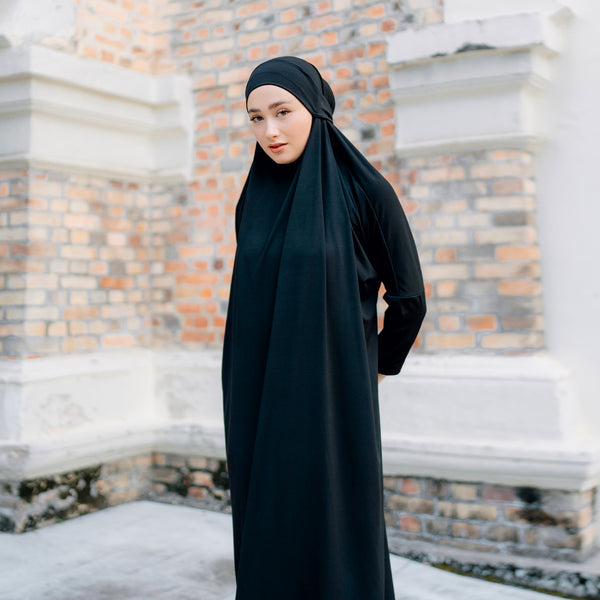 Shameera Abaya in Black (Lozy x Hamidah)