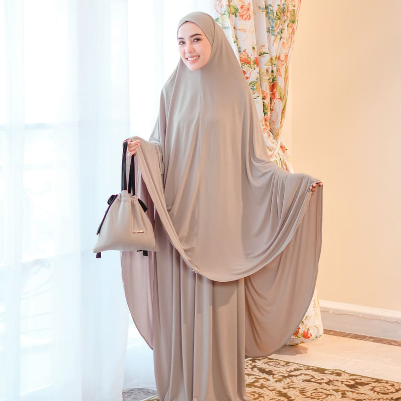 Shameera Prayer Set in Grey Cream (Lozy x Hamidah)