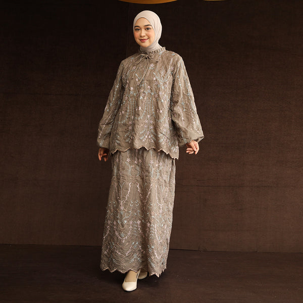 Floure Embroidery Set Spanish Grey L-XL Series 6