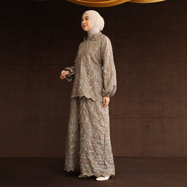 Floure Embroidery Set Spanish Grey L-XL Series 7