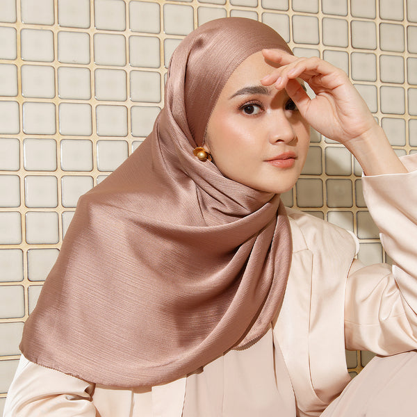 Rayya Silk Eyelash Hazelnut