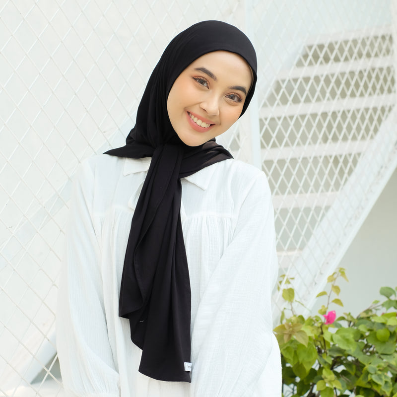 Taqira Instan (Hijab Instan Rayon)  Black