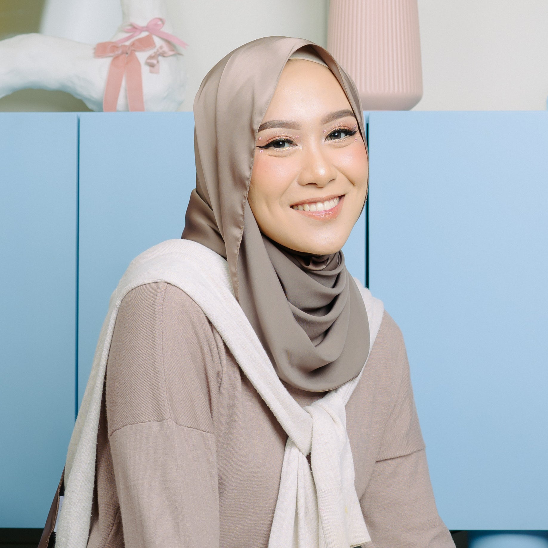 Shada Rohri Shadeera Silk Shawl in Rustic Brown (Lozy x Shadira)
