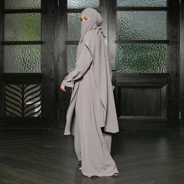 Alina Abaya Lozy x Cut Syifa Grey Cream XL