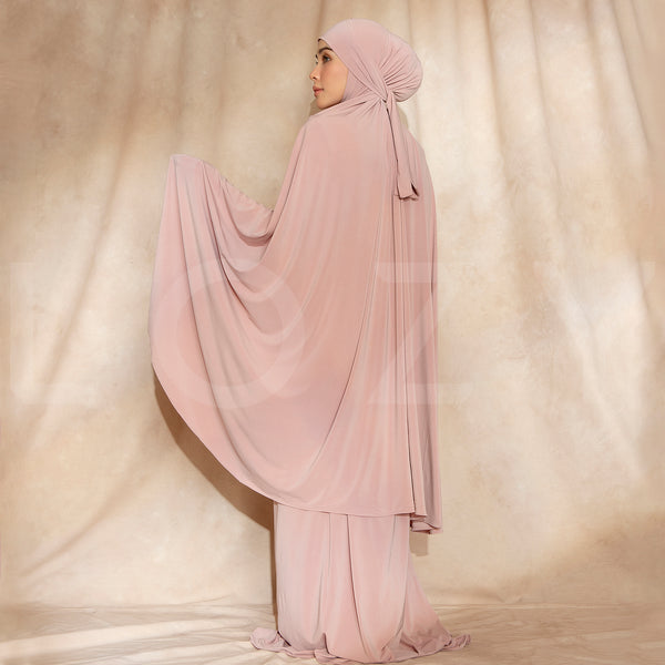 Shameera Prayer Set in Blush Pink (Lozy x Hamidah)