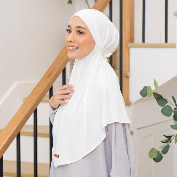 Wafa Instan (French Khimar) Broken White