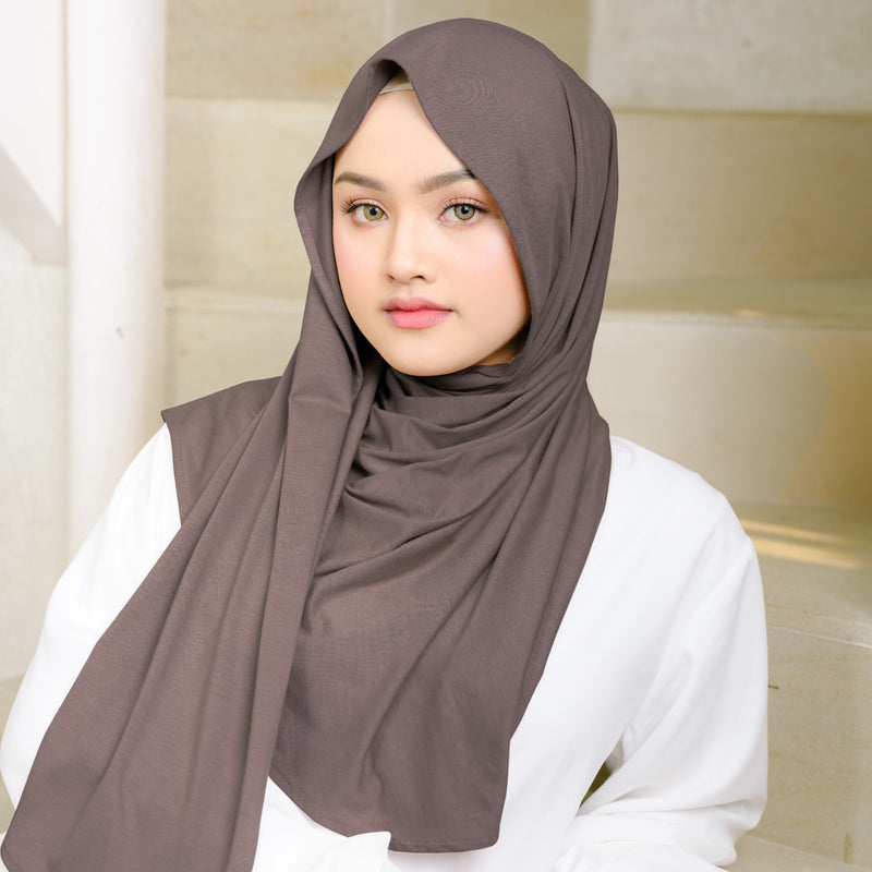 Tana Oval Shawl Brown