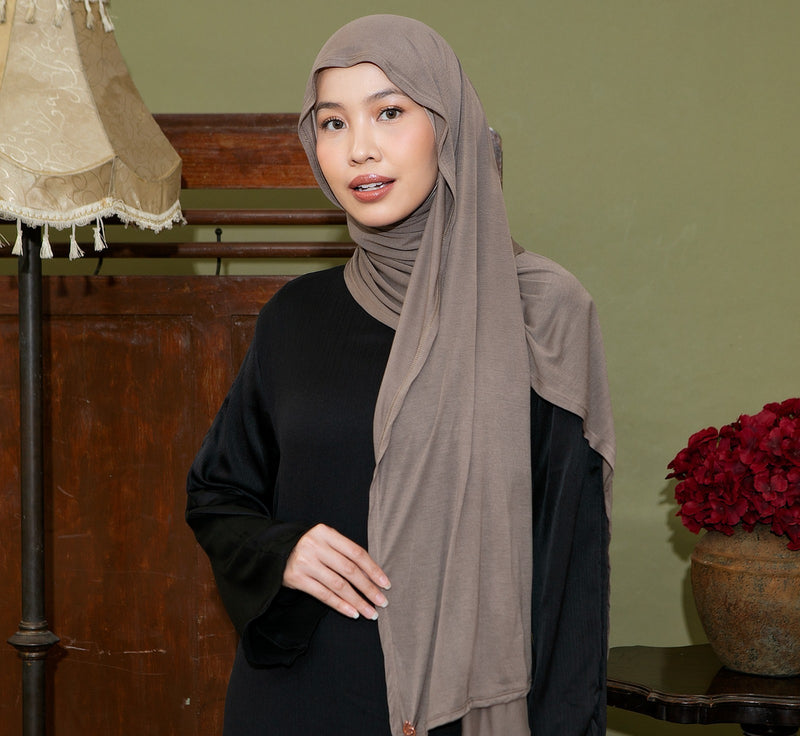 Pre Order Arabian Shawl Lozy x Lesti Soft Brown