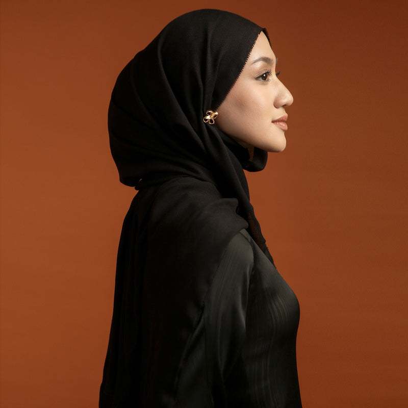 Viscose Eyelash Shawl Black