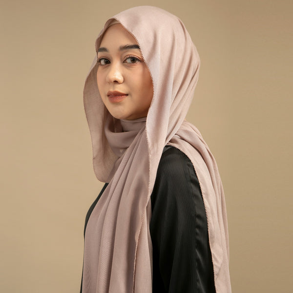 Viscose Eyelash Shawl Nude Cream
