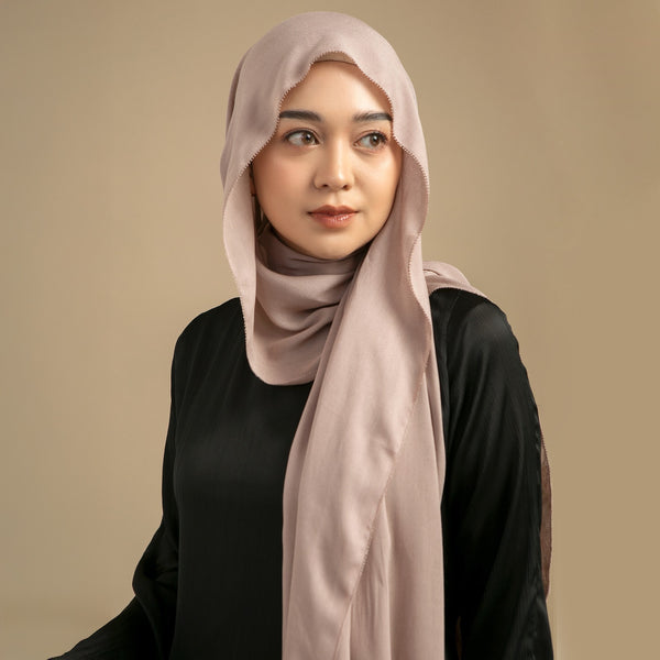 Viscose Eyelash Shawl Nude Cream