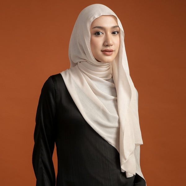 Viscose Eyelash Shawl Light Cream