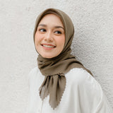 Haraa Voal Lasercut (Hijab Segiempat Lasercut)