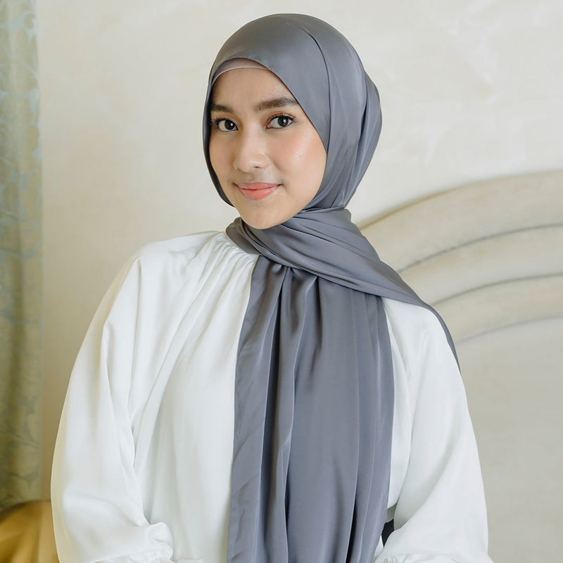 Shadeera Silk Shawl in Charcoal Grey (Lozy x Shadira)