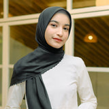 Anna Classic Square (Hijab Voal Bordir Segiempat)