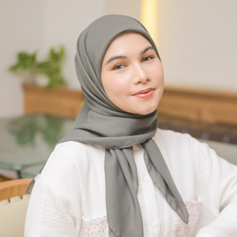 Polly Cotton ( Hijab Segiempat Polly Cotton)