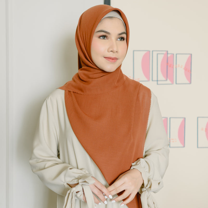 Mima Syari Lasercut (Hijab Segiempat Syari Lasercut)