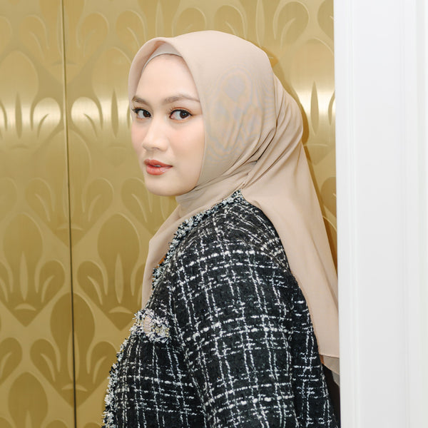 Detaa Square (Hijab Segiempat Voal)