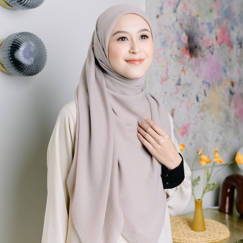 Mima Syari Lasercut (Hijab Segiempat Syari Lasercut)