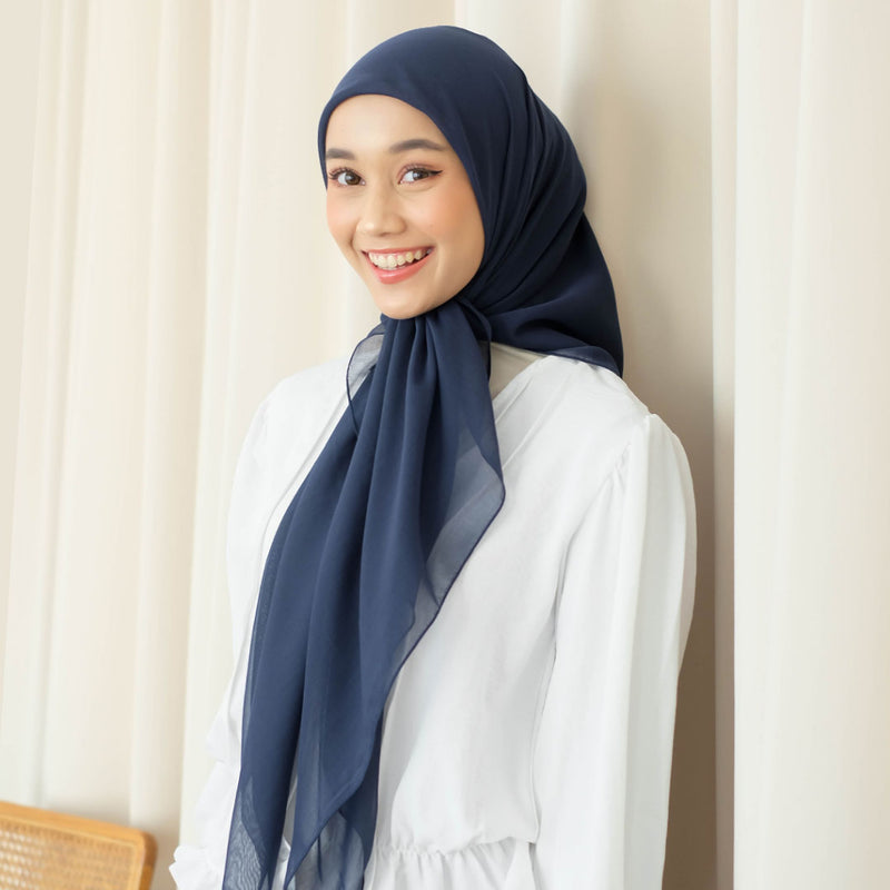 Kirana Paris Plain Japan (Hijab Segiempat Paris Japan Premium)