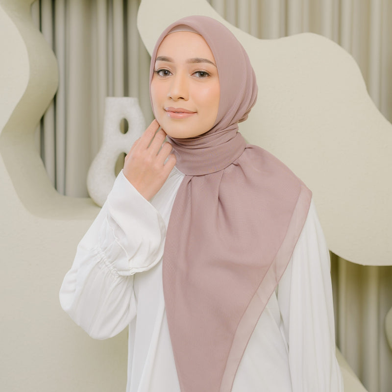 Kirana Paris Plain Japan (Hijab Segiempat Paris Japan Premium)