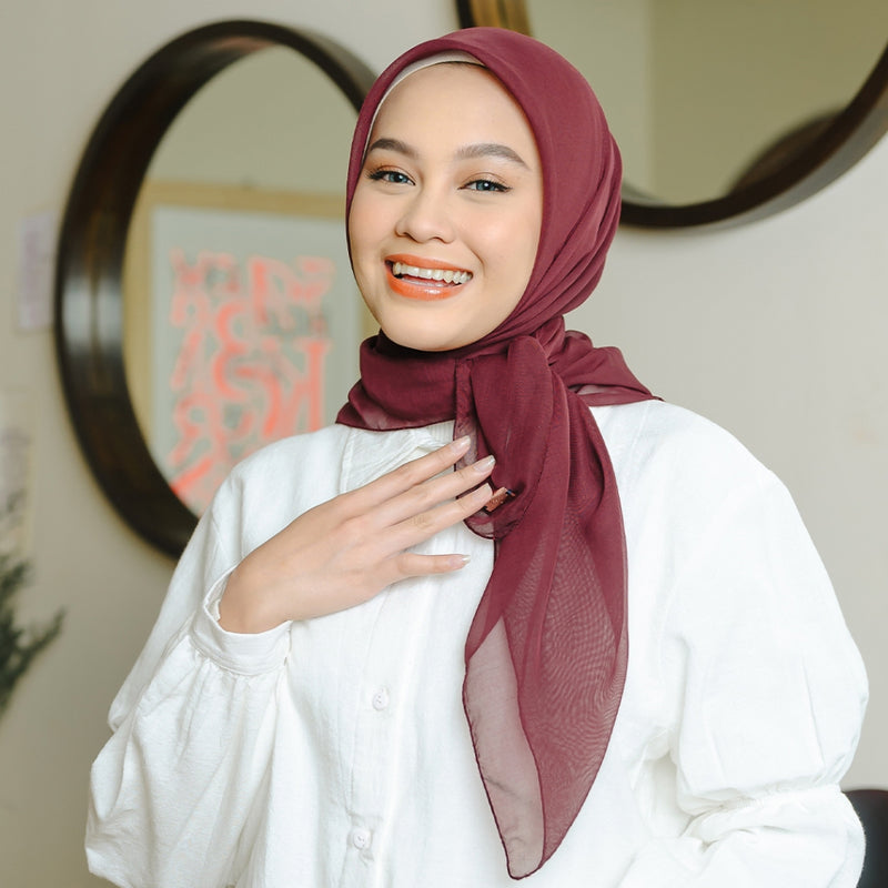 Kirana Paris Plain Japan (Hijab Segiempat Paris Japan Premium)