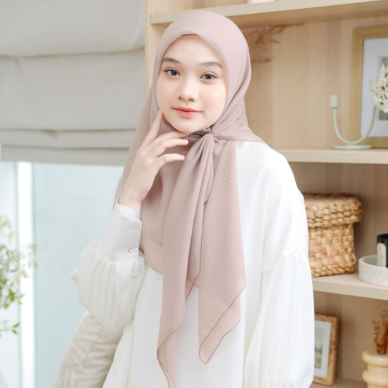 Kirana Paris Plain Japan (Hijab Segiempat Paris Japan Premium)