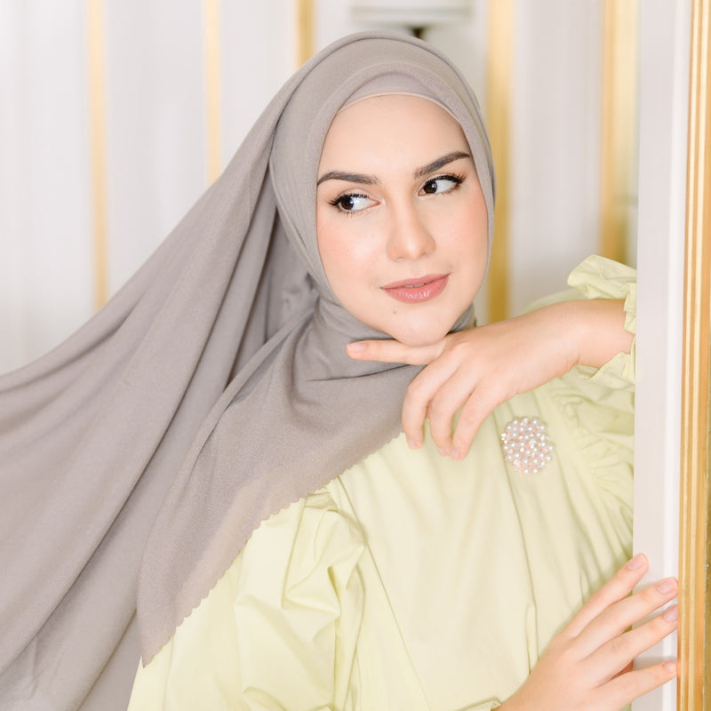 Haraa Voal Lasercut (Hijab Segiempat Lasercut)