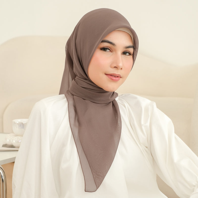 Kirana Paris Plain Japan (Hijab Segiempat Paris Japan Premium)