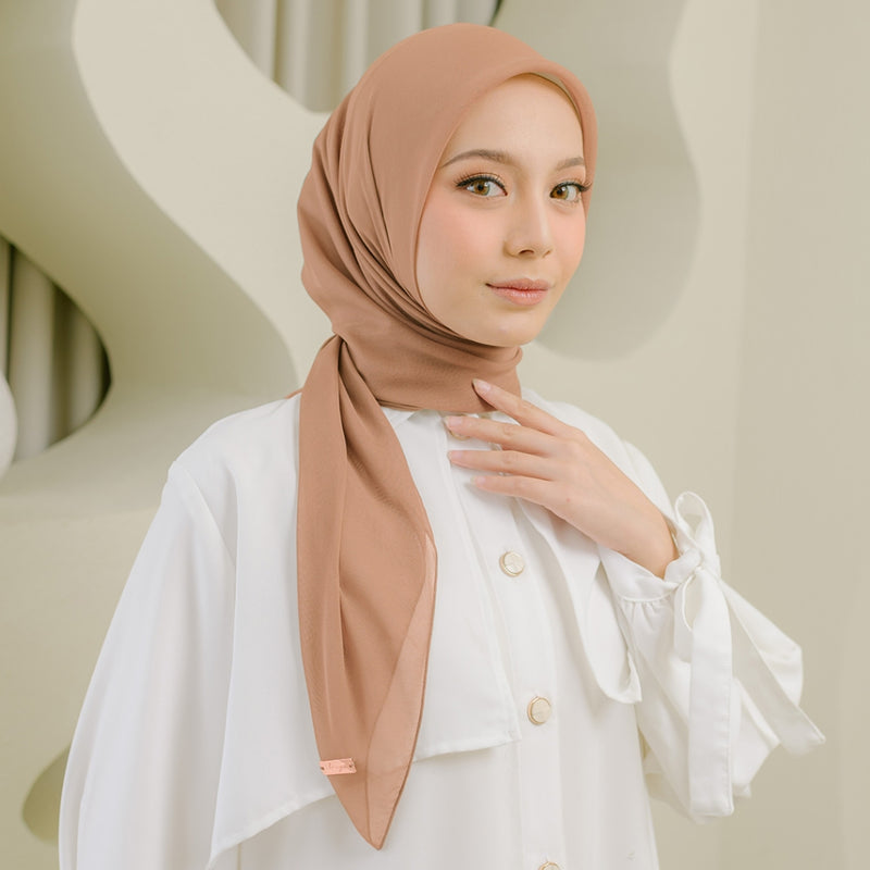 Kirana Paris Plain Japan (Hijab Segiempat Paris Japan Premium)