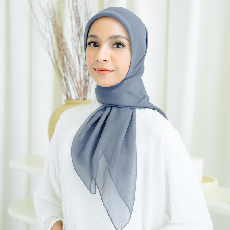 Kirana Paris Plain Japan (Hijab Segiempat Paris Japan Premium)