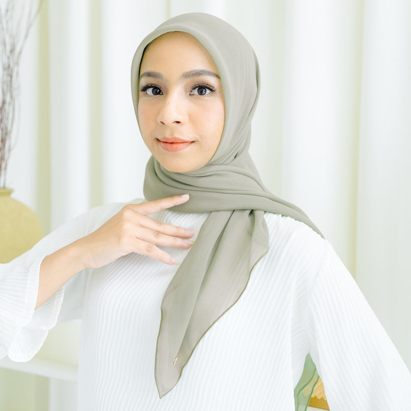 Kirana Paris Plain Japan (Hijab Segiempat Paris Japan Premium)