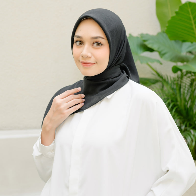 Sefa Voal (Hijab Segiempat Voal)