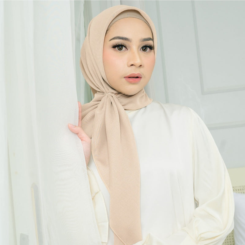 Kirana Paris Plain Japan (Hijab Segiempat Paris Japan Premium)