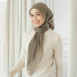 Kirana Paris Plain Japan (Hijab Segiempat Paris Japan Premium)