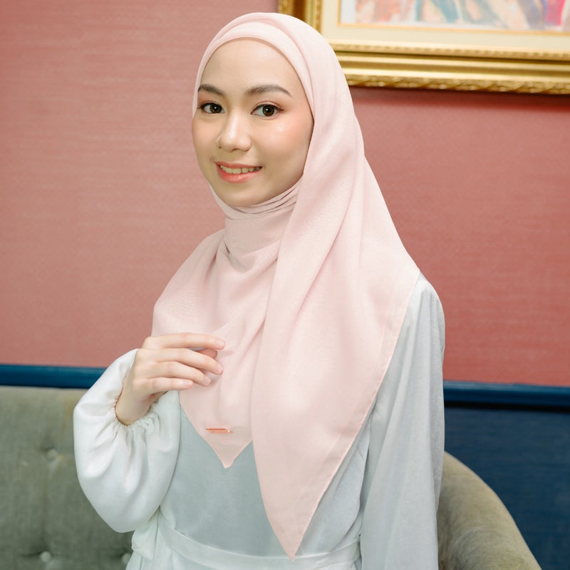 Kirana Paris Plain Japan (Hijab Segiempat Paris Japan Premium)