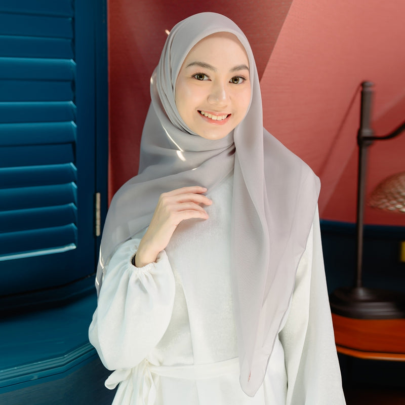 Kirana Paris Plain Japan (Hijab Segiempat Paris Japan Premium)