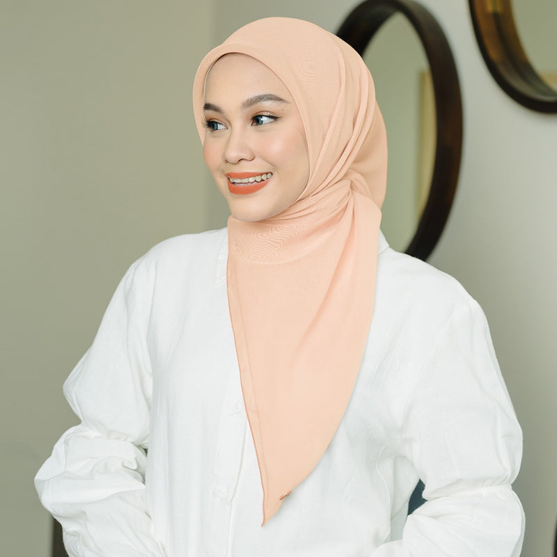 Kirana Paris Plain Japan (Hijab Segiempat Paris Japan Premium)