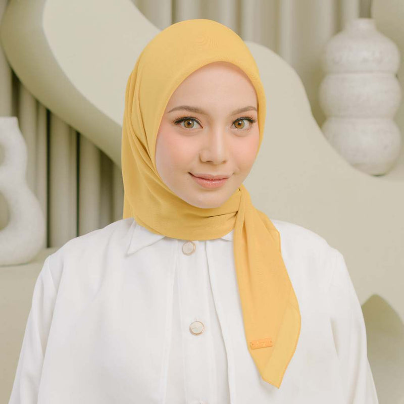 Kirana Paris Plain Japan (Hijab Segiempat Paris Japan Premium)