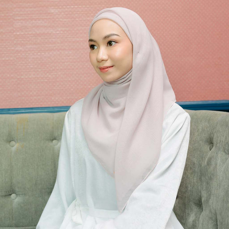 Kirana Paris Plain Japan (Hijab Segiempat Paris Japan Premium)