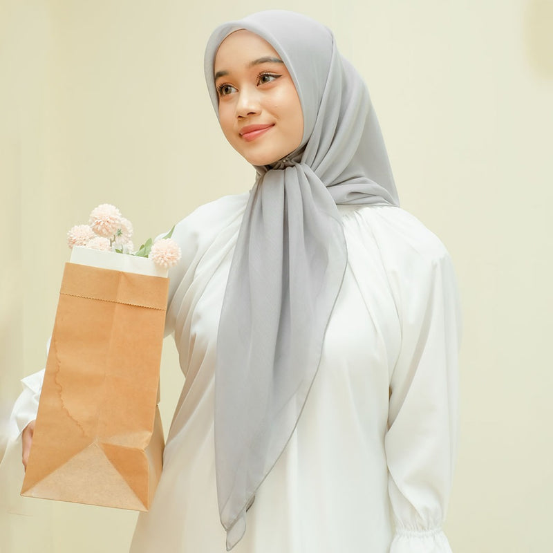 Kirana Paris Plain Japan (Hijab Segiempat Paris Japan Premium)