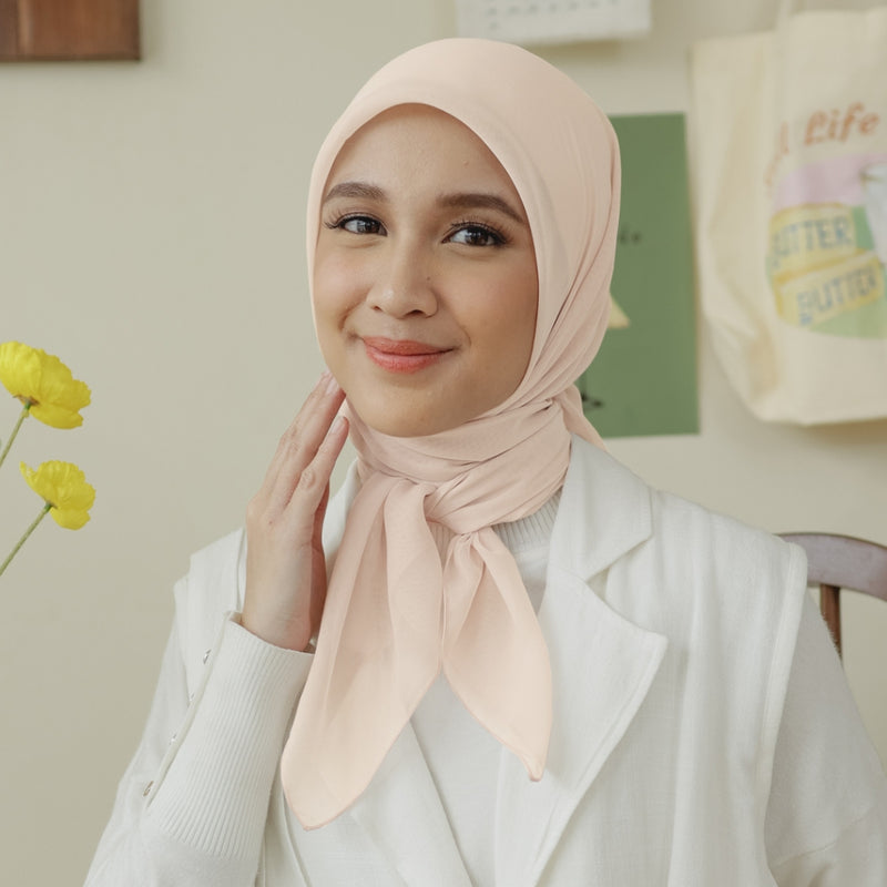 Kirana Paris Plain Japan (Hijab Segiempat Paris Japan Premium)