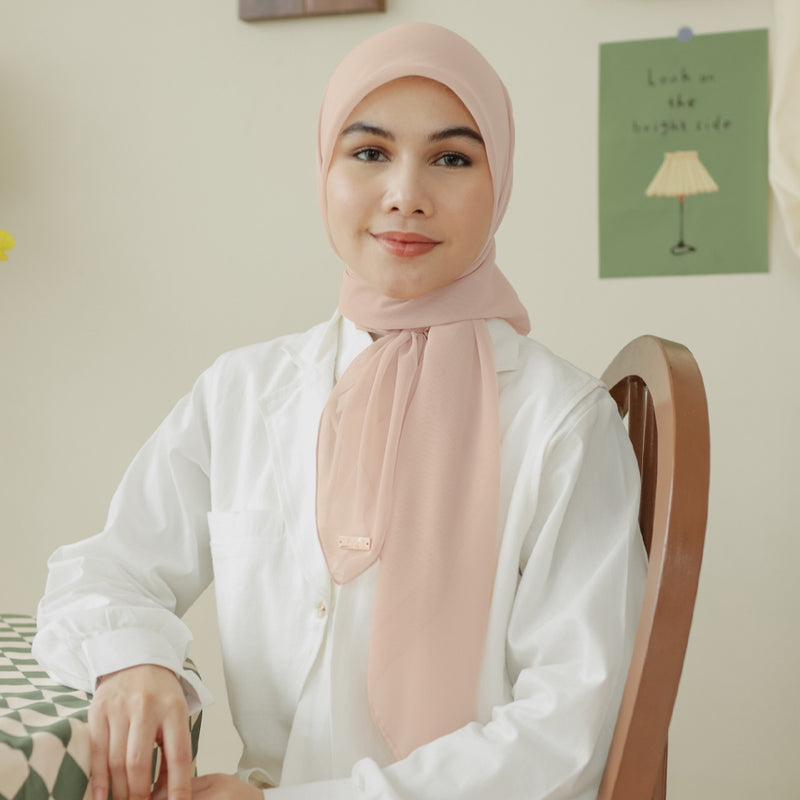 Kirana Paris Plain Japan (Hijab Segiempat Paris Japan Premium)